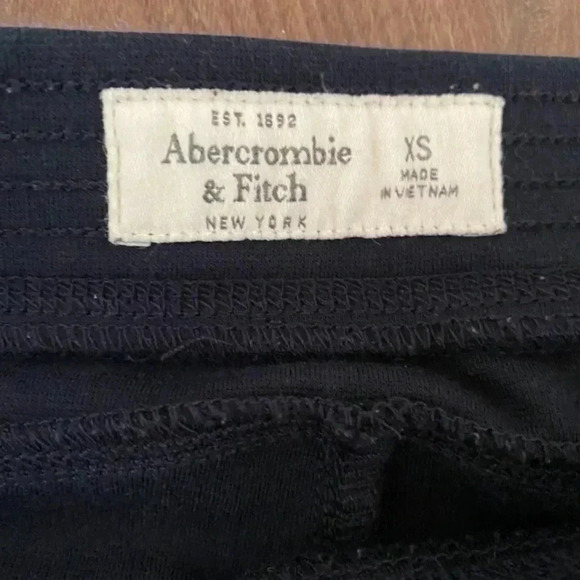 Abercrombie and Fitch women’s pull on black zippered moto leggings size xs - Picture 3 of 4